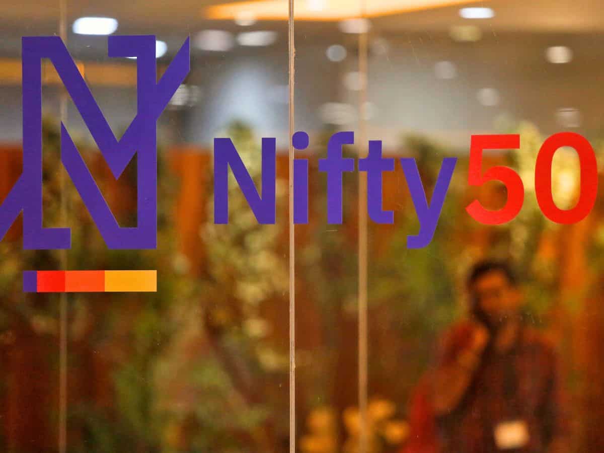 बाजार में बड़ी गिरावट के बीच आई तगड़ी रिपोर्ट, 27,609 के नए हाई पर जा सकता है Nifty