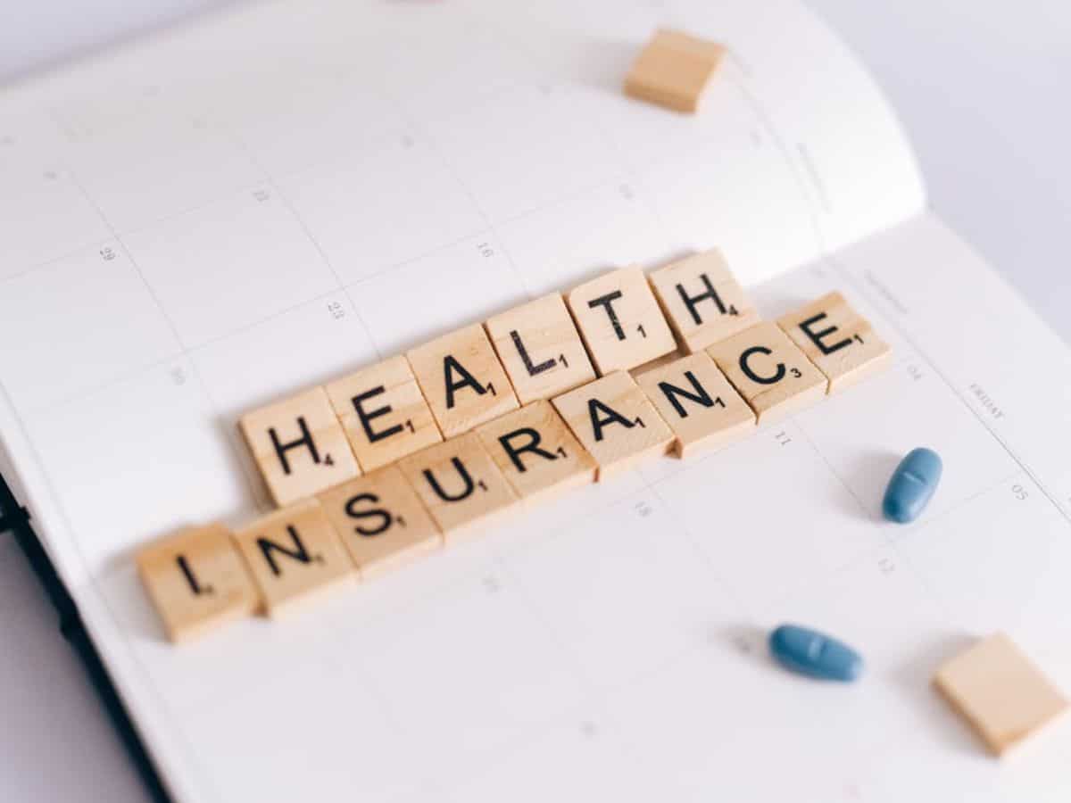 Bajaj Allianz ने कैशलेस सुविधा बहाल की, AHPI ने सस्पेंशन नोटिस लिया वापस