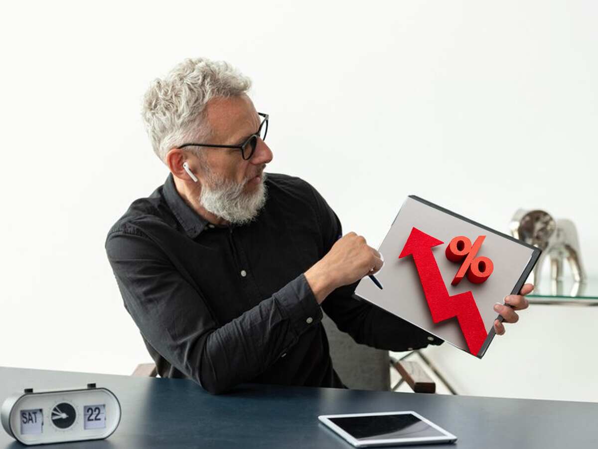 Loan लेने वालों के लिए बड़ी खुशखबरी, इन दो बैंकों ने घटाए Interest Rates, जानिए अब क्या हो गई नई ब्याज दरें