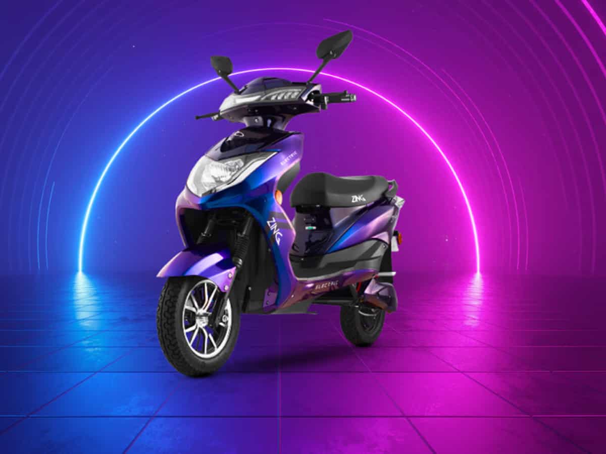 बाइक और स्कूटर सेगमेंट में कौन बना 'किंग'? किस कंपनी ने बेचे कितने यूनिट्स, यहां जानें सारी डीटेल्स 