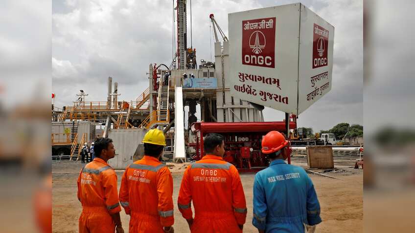 Oil India और ONGC के लिए नेगेटिव खबर, जीएसटी बढ़ाने का हो रहा विचार; जानें पूरी बात 