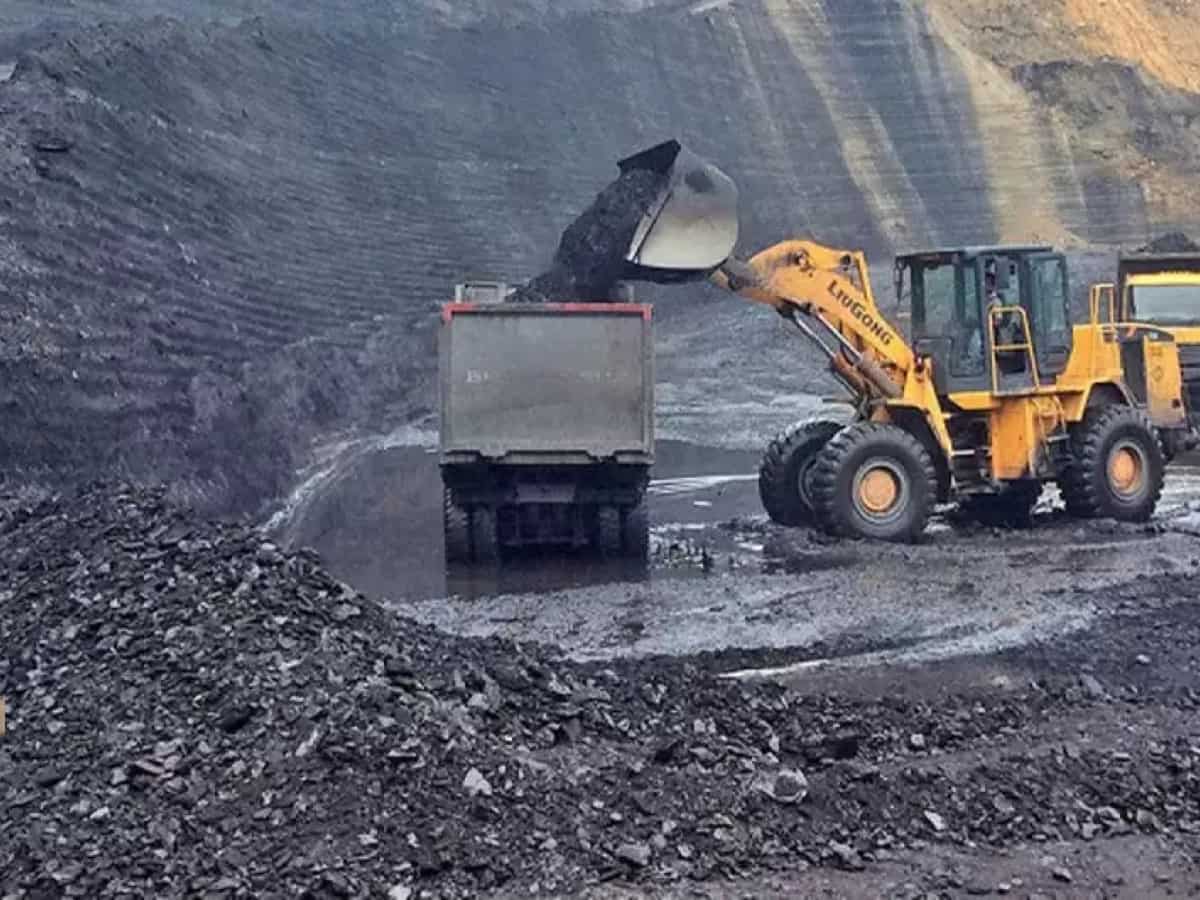 कोयले ने पकड़ी 'रॉकेट स्पीड'! पहले 5 महीनों में उत्पादन बंपर उछाल, क्या है इसके पीछे का 'राज' और आपका फायदा?