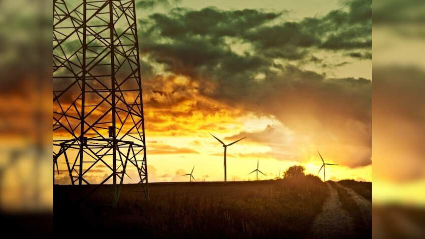 Inox Wind, Waree Energies, Suzlon जैसे शेयरों पर रखें कड़ी नजर, GST काउंसिल से आ सकती है खुशखबरी