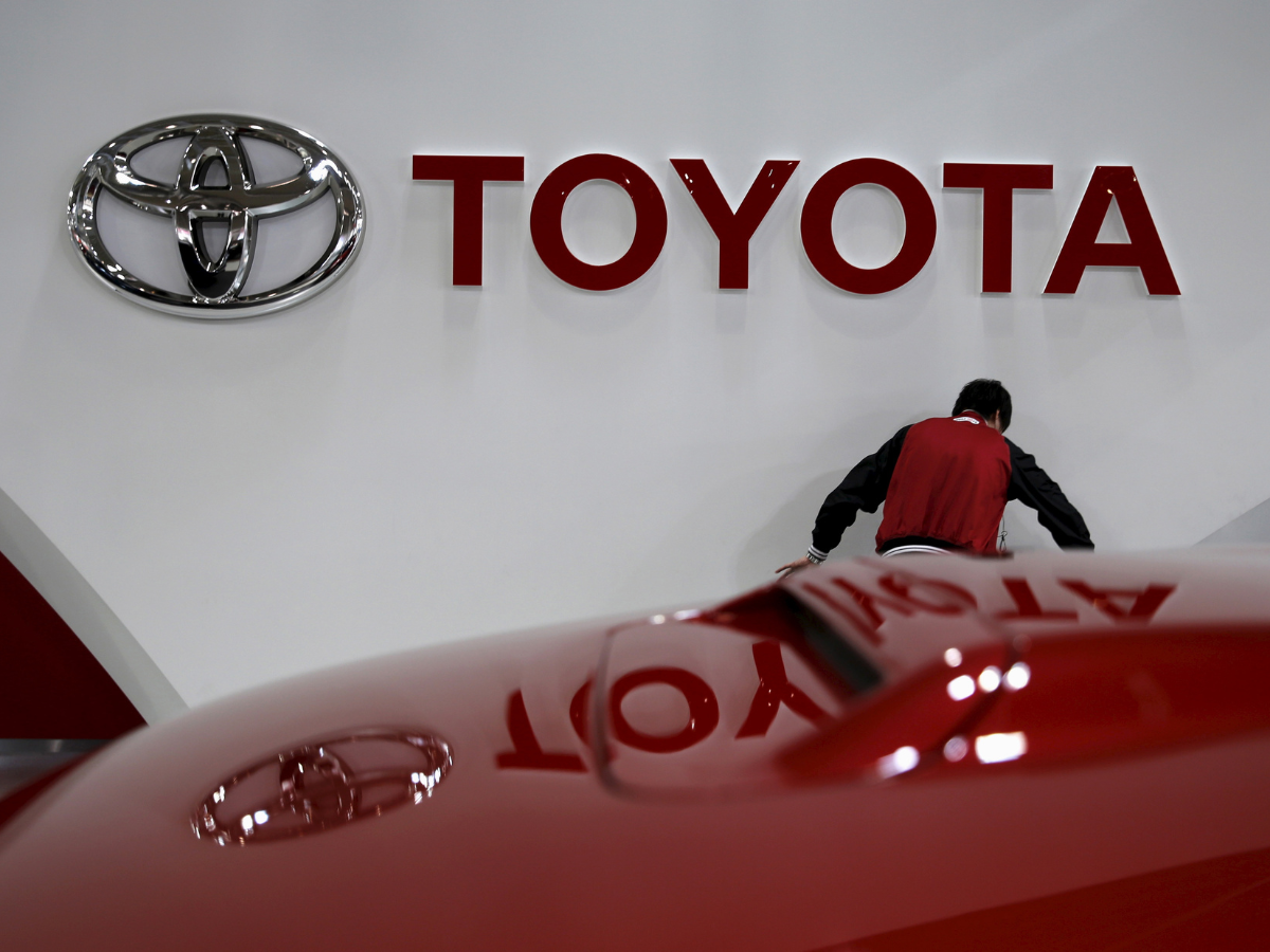 GST 2.0 ने करा दी कार के दीवानों की मौज! Toyota ने भी घटाए कारों के दाम, ₹3.5 लाख तक सस्ती हो गई Fortuner