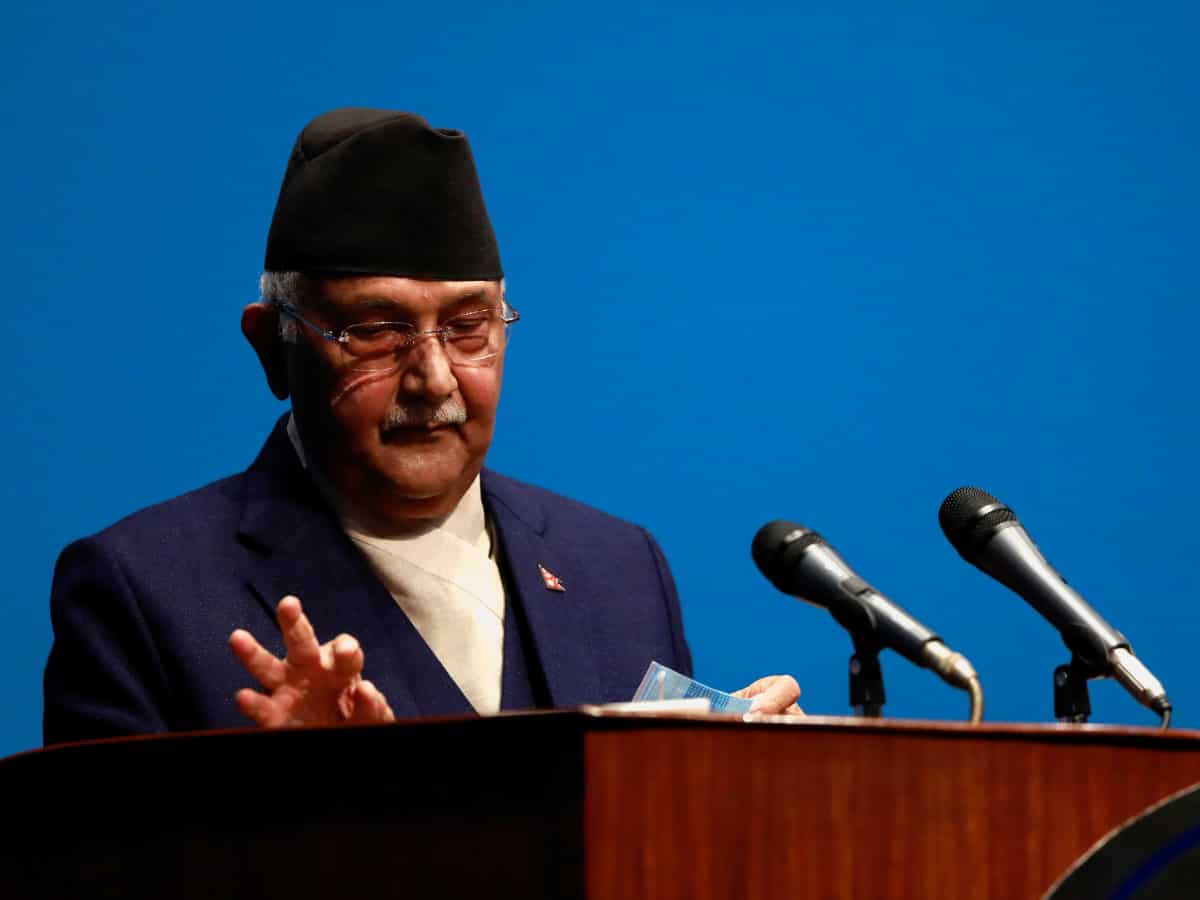 नेपाल में हिंसक प्रदर्शन के आगे झुकी सरकार! PM केपी शर्मा ओली ने दिया इस्तीफा