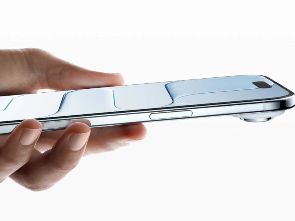 iPhone 17 Air: अब तक का सबसे पतला iPhone, फीचर्स देख फैंस बोल रहे हैं- 'ये काम बढ़िया किया'!