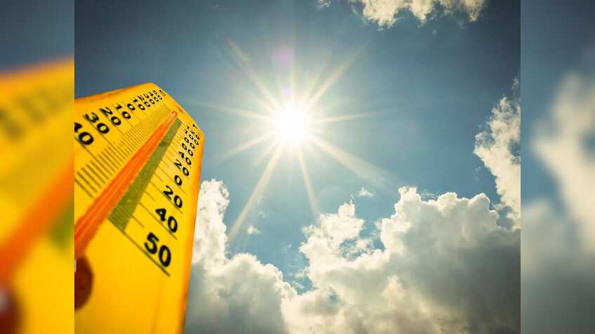 Delhi Weather Update: थमी बारिश लेकिन अब बढ़ेगा पारा, तेज धूप और उमस करेगी खूब परेशान