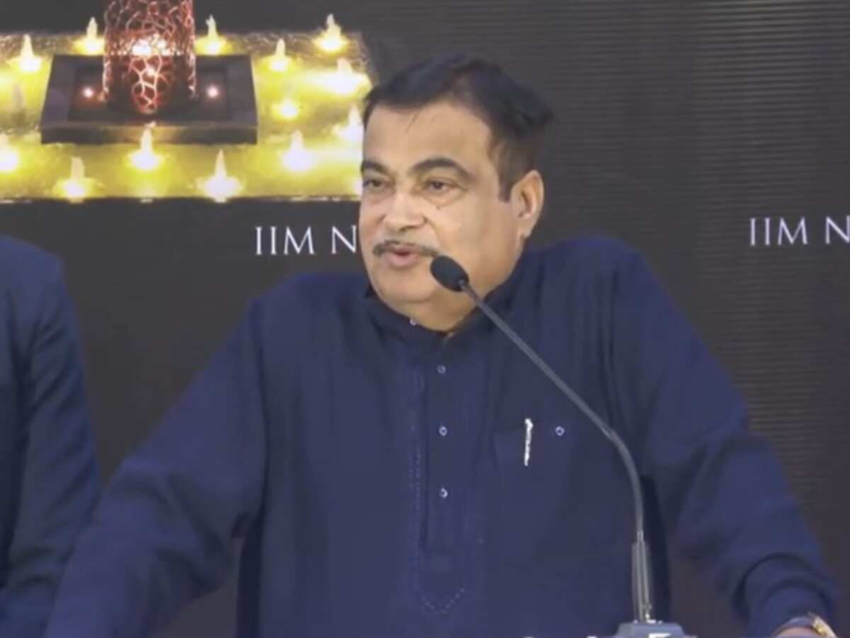 नितिन गडकरी की ऑटो कंपनियों से अपील- Flex और Bio फ्यूल पर करें फोकस,स्क्रैपिंग की नई नीति पर विचार 