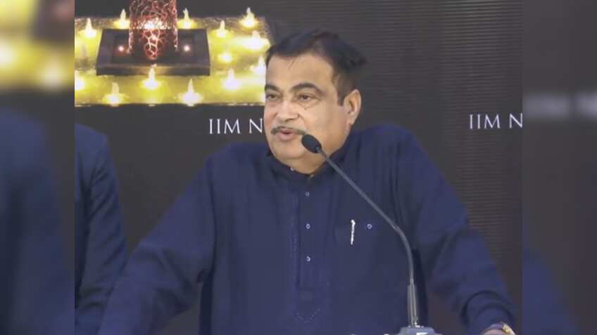 नितिन गडकरी की ऑटो कंपनियों से अपील- Flex और Bio फ्यूल पर करें फोकस,स्क्रैपिंग की नई नीति पर विचार 