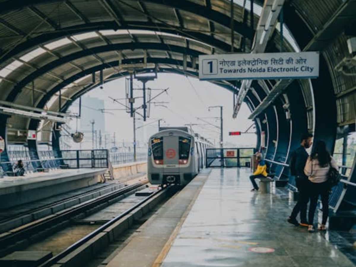 घर पर भूल गए मेट्रो कार्ड? ट्रेन टिकट बेचने वाला ये प्लेटफॉर्म कराएगा Delhi Metro में सफर, पहली राइड बिल्कुल मुफ्त