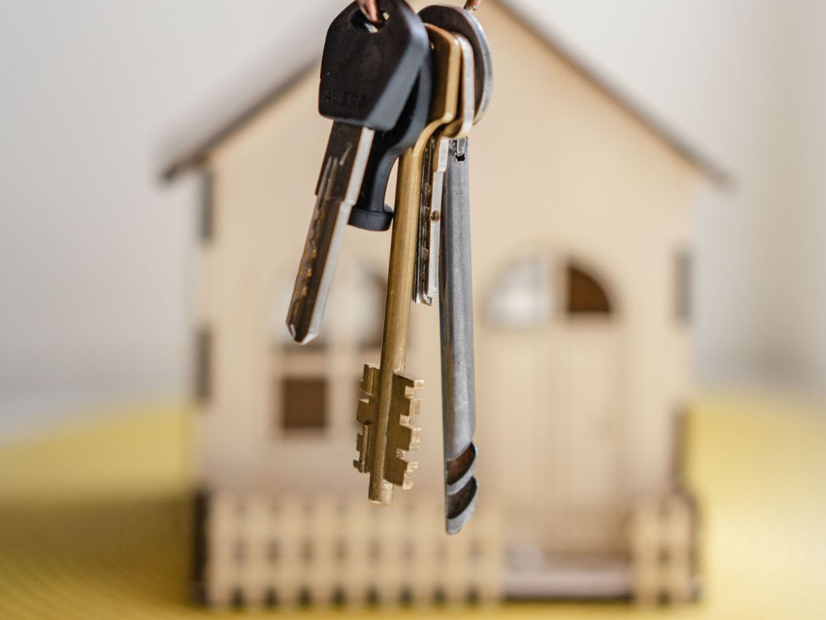 SBI से लेना है ₹50 लाख का Home Loan? कितनी होनी चाहिए सैलरी और कितना भरना होगा EMI, देखें कैलकुलेशन