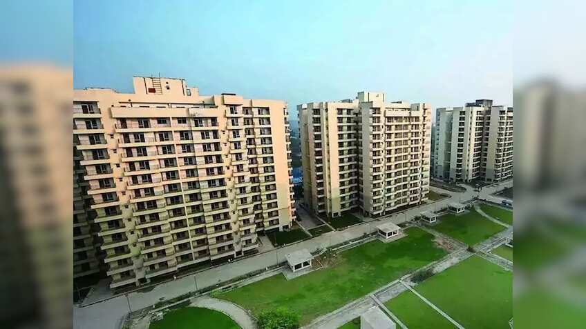 छोटे मकान की टेंशन DDA ने की खत्म! 2 पड़ोसी फ्लैट्स जोड़कर बना सकते हैं आलीशान घर, जान लें नियम और शर्तें