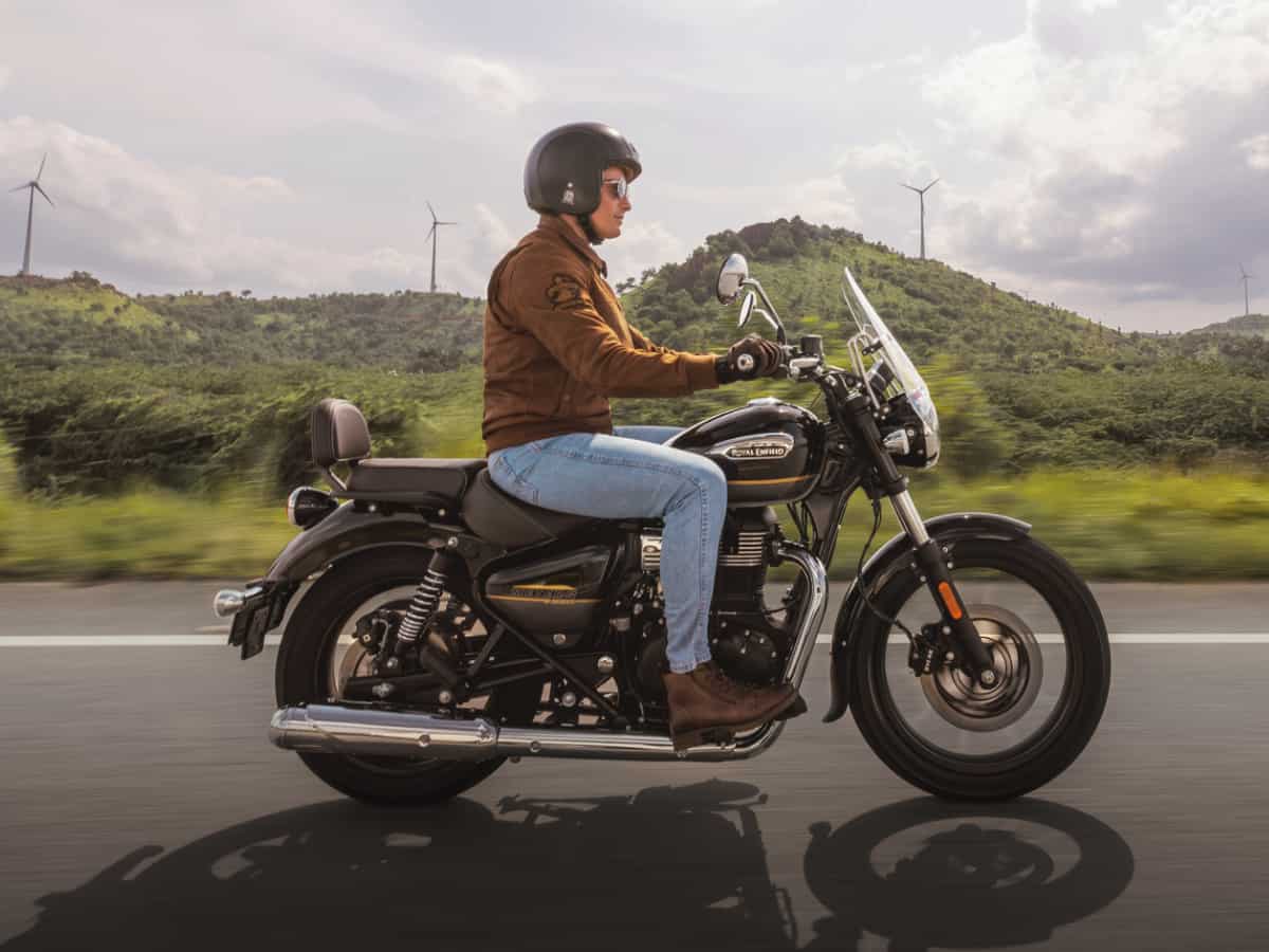 ₹2 लाख से भी कम शुरुआती कीमत, 2025 Royal Enfield Meteor 350 लॉन्च, GST का फायदा, जानें फीचर्स