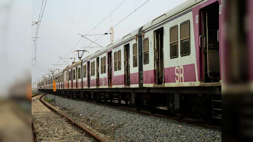 आपके IRCTC अकाउंट में लिंक है Aadhaar या नहीं? एक क्लिक में जानें लिंक करने का पूरा प्रोसेस