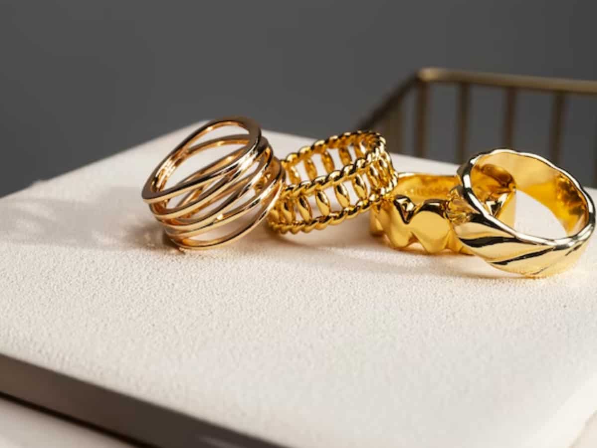 2. आज की सोने की कीमत चेक करें