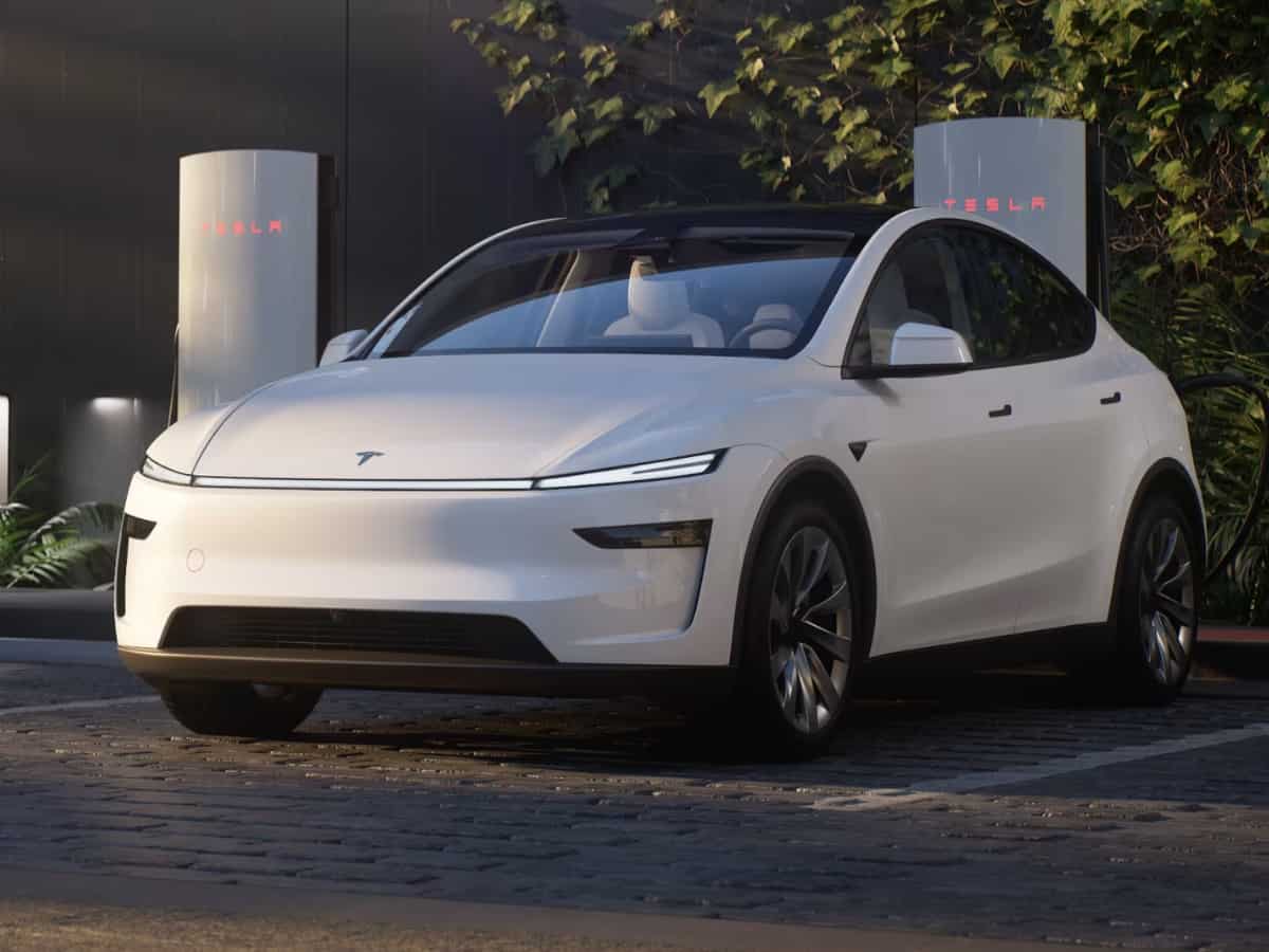 1 कार, 9 मामले- नहीं खुला Tesla Model Y का दरवाजा, तोड़ी खिड़की! 1.74 लाख कार ही होगी जांच, खरीदने वाले जरूर पढ़ें