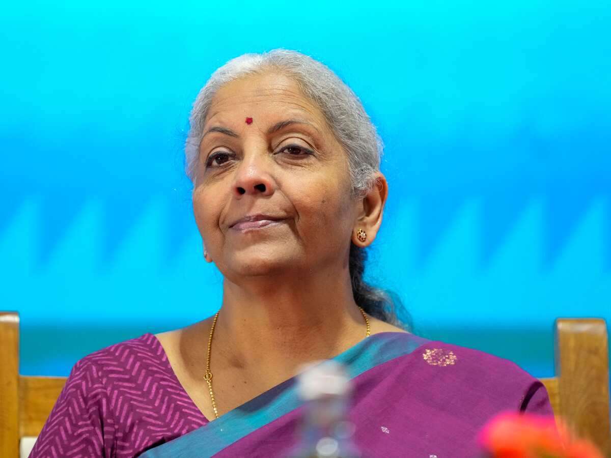 अब और इंतजार नहीं! वित्त मंत्री निर्मला सीतारमण का उद्योग जगत को संदेश- निवेश बढ़ाए और क्षमता का करें विस्तार