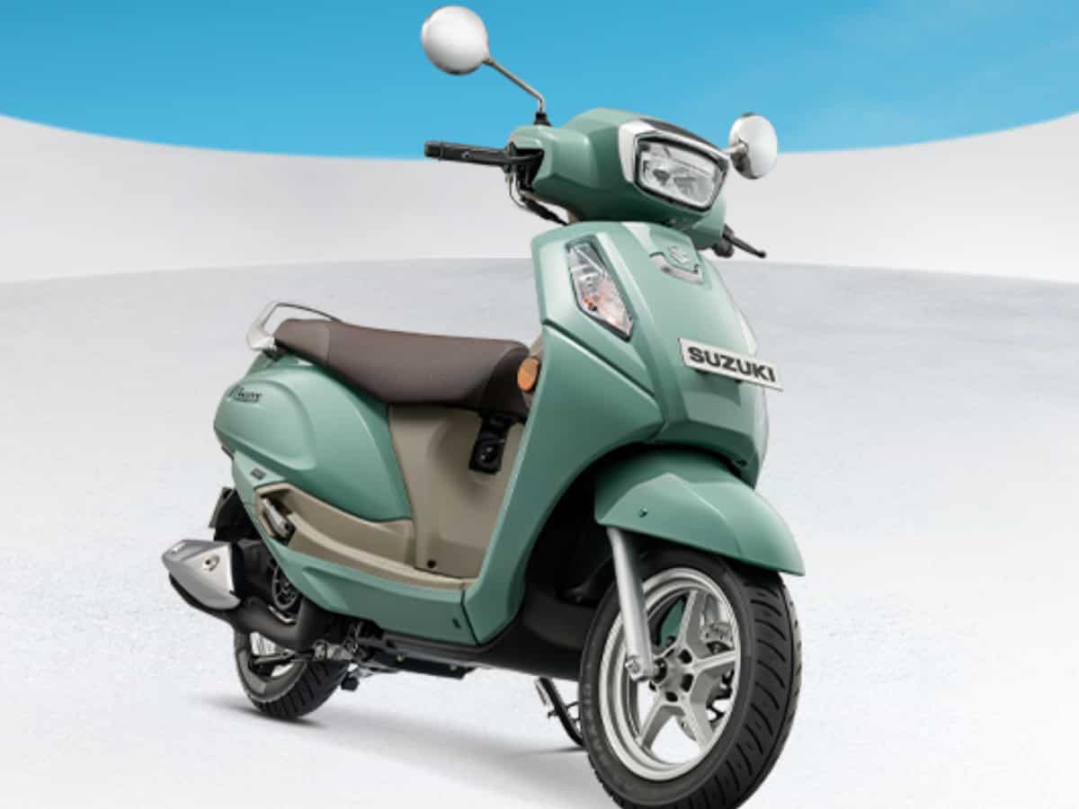 दिवाली से पहले Suzuki का बड़ा फेस्टिव तोहफा, सस्ते कर दिए स्कूटर और मोटरसाइकिल, ₹18000 तक की बचत