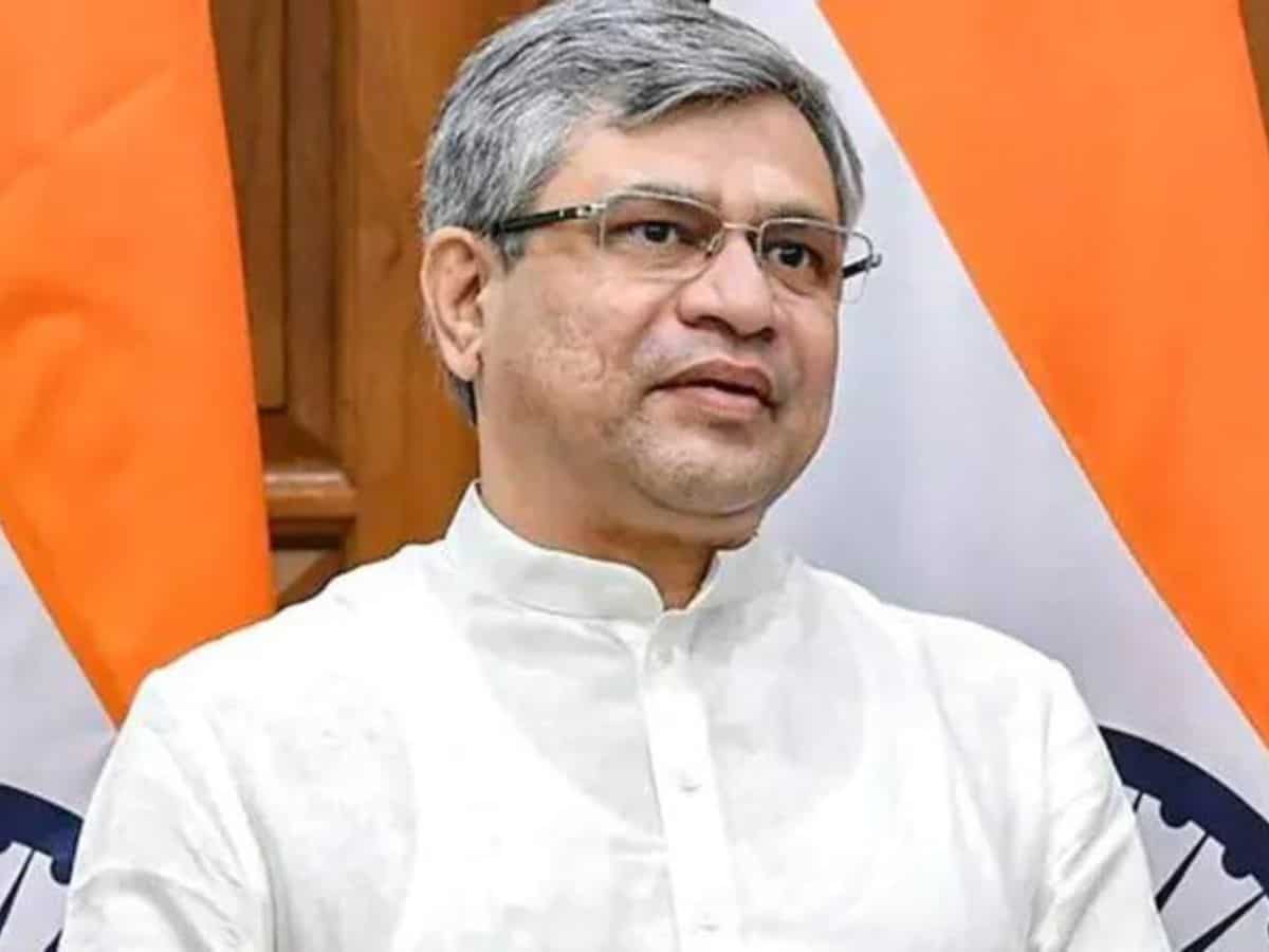 अमीरों की नहीं, आम आदमी की होगी बुलेट ट्रेन! लॉन्च से पहले ही रेल मंत्री ने किराए पर सुनाई बड़ी खुशखबरी