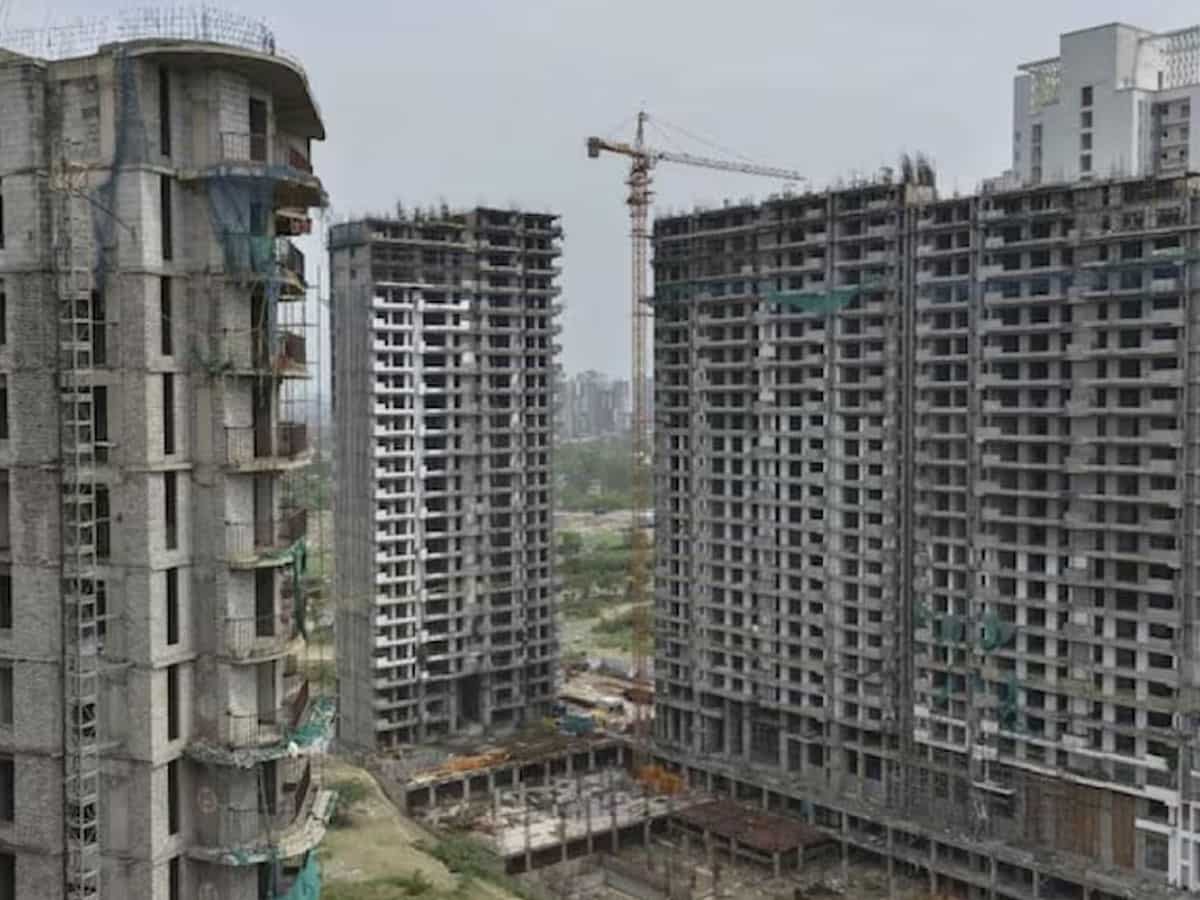 UP में घर बनाने का नया फॉर्मूला, NCR की तरह बनेंगे बिल्डर फ्लोर, 150 वर्ग मीटर के प्लॉट पर बसेंगे 4 परिवार