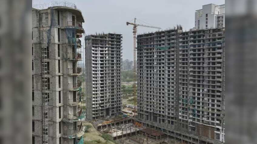 UP में घर बनाने का नया फॉर्मूला, NCR की तरह बनेंगे बिल्डर फ्लोर, 150 वर्ग मीटर के प्लॉट पर बसेंगे 4 परिवार