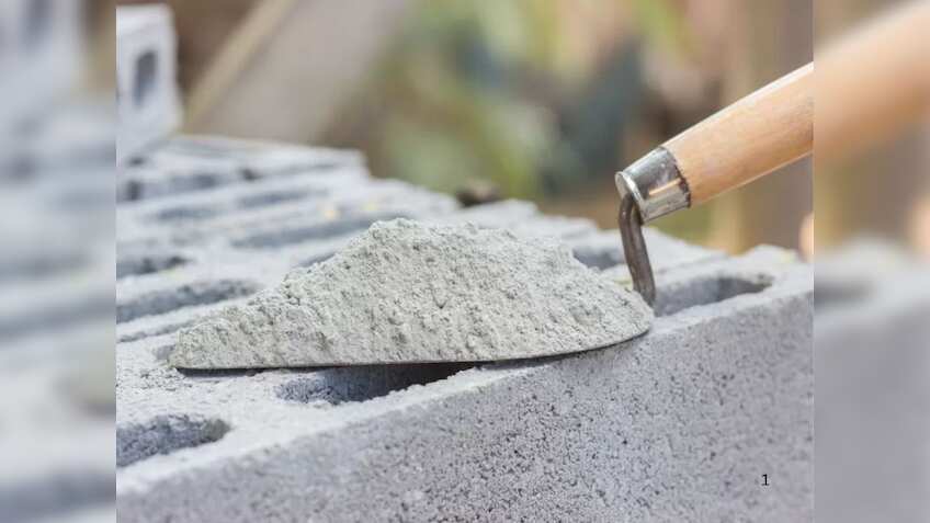 GST रेट कट का मिलेगा फायदा, सीमेंट कंपनियों का ऑपरेटिंग प्रॉफिट 100-150 रुपए प्रति टन बढ़ने का अनुमान: ICRA