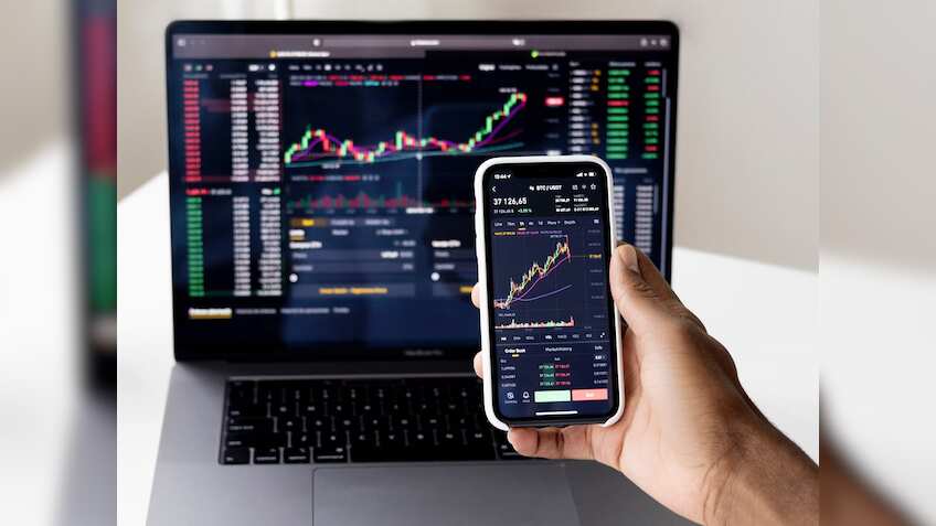 एक दिन में झोली में गिरे तीन ऑर्डर, 6 महीने में स्मॉलकैप स्टॉक ने दिया 213% रिटर्न, बाजार खुलते ही एक्शन तय