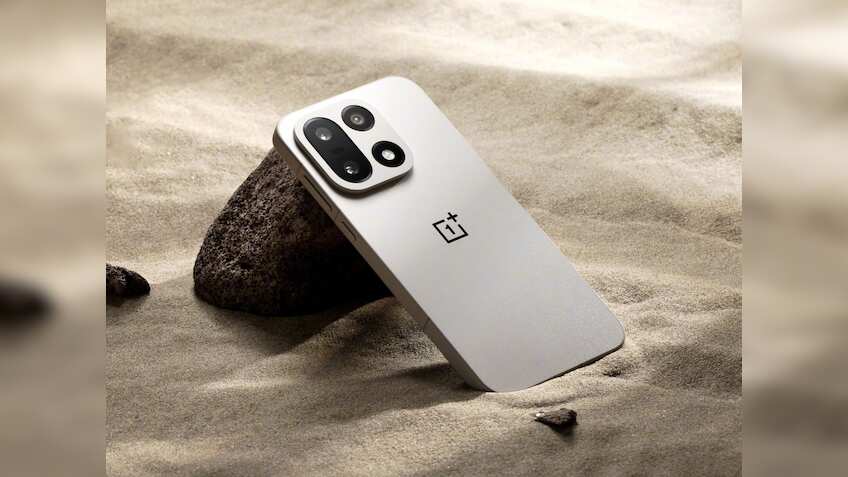 थोड़े समय का है बस इंतजार! इन 4 फोन्स की होने जा रही है एंट्री, लिस्ट में OnePlus, iQOO भी हैं शामिल