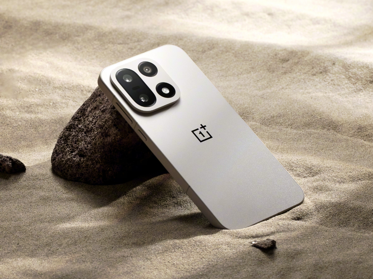 थोड़े समय का है बस इंतजार! इन 4 फोन्स की होने जा रही है एंट्री, लिस्ट में OnePlus, iQOO भी हैं शामिल