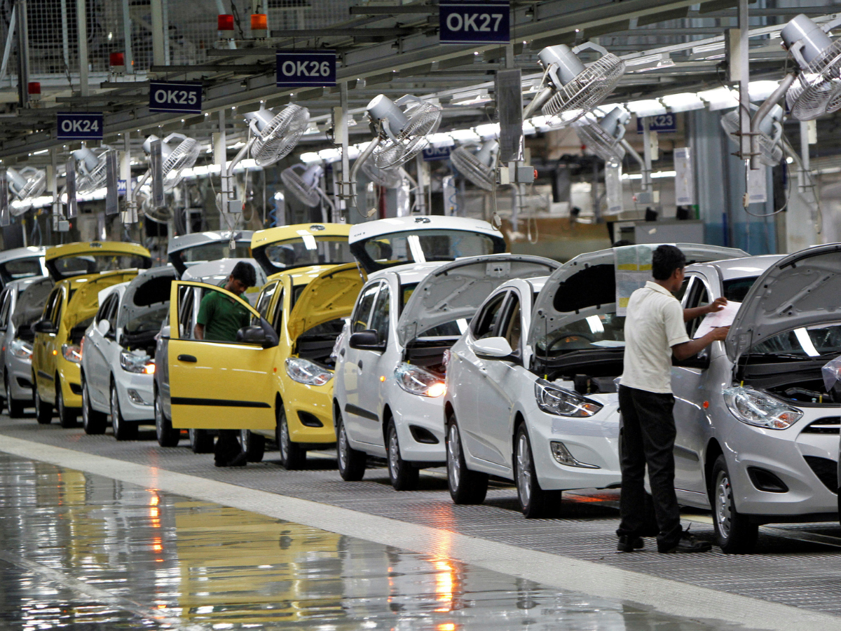 Mahindra-Toyota की बिक्री में जबरदस्त उछाल, फेस्टिव सीजन और GST सुधारों ने बढ़ाई गाड़ियों की मांग