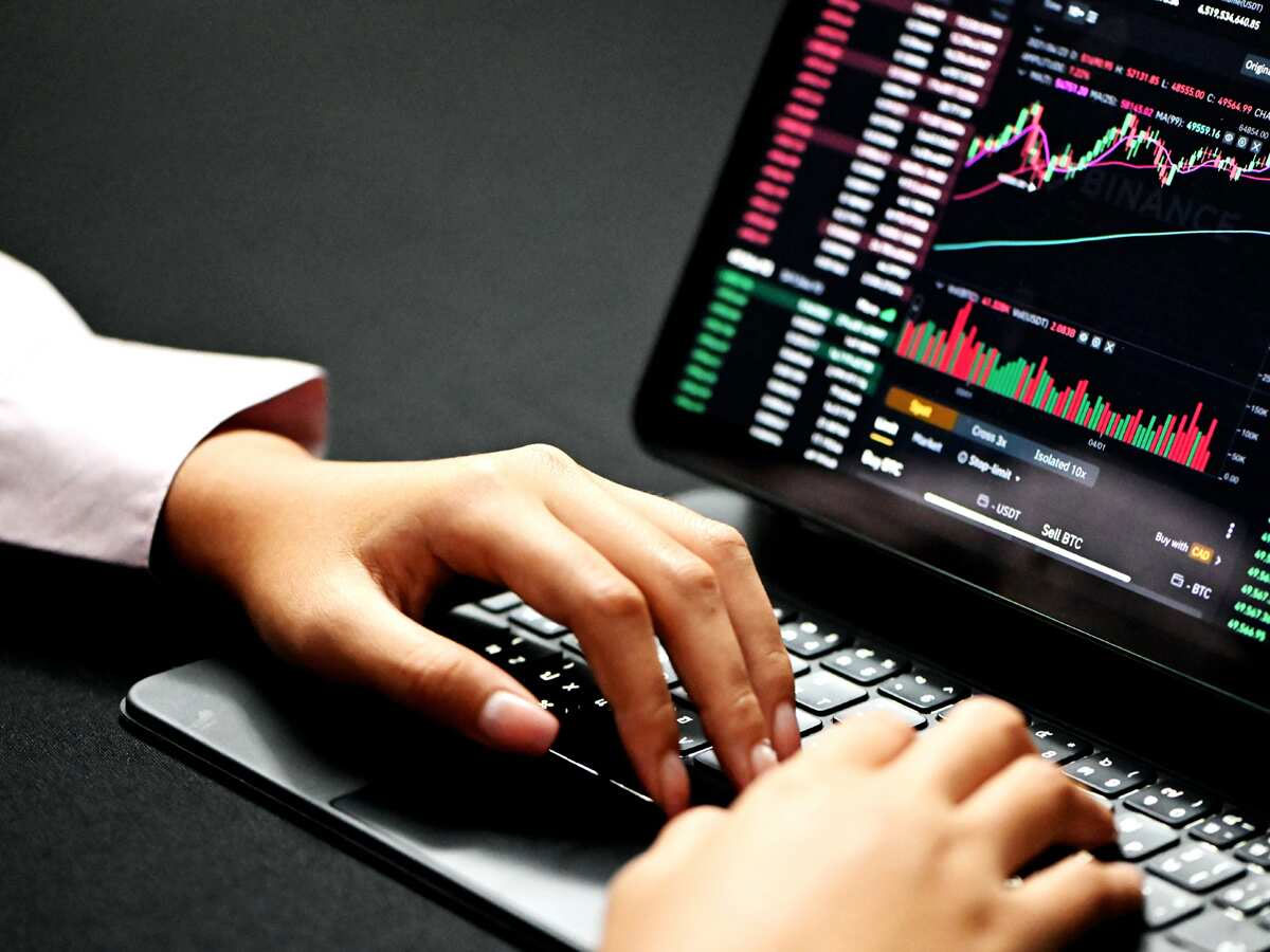 सालभर से रिवर्स गियर में ये Infra Stock, अब दशहरे में मिली संजीवनी! ₹166 करोड़ की डील से शेयर में हलचल तय