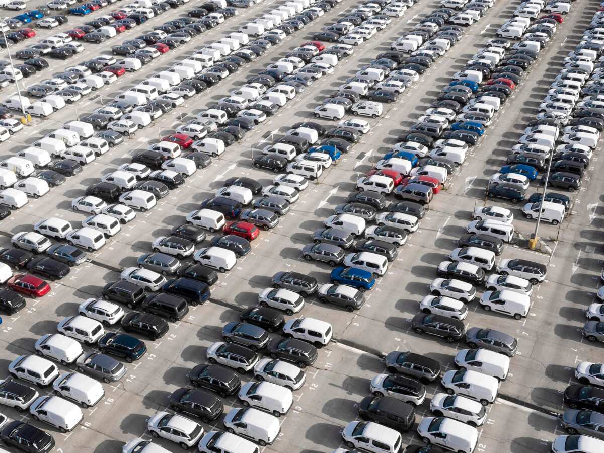 GST रेट कट से इस नवरात्रि गाड़ियों की बिक्री ने तोड़े सारे रिकॉर्ड, दिवाली तक चलेगा 'जादू'