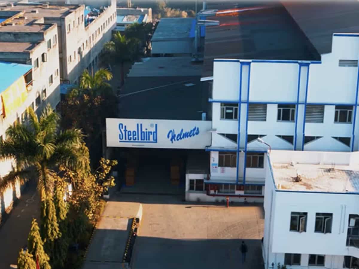 FY26 में एक करोड़ हेलमेट बेचेगी ये दिग्गज कंपनी; लॉन्च करेगी 15 नए मॉडल, ₹1000 करोड़ का रेवेन्यू टारगेट