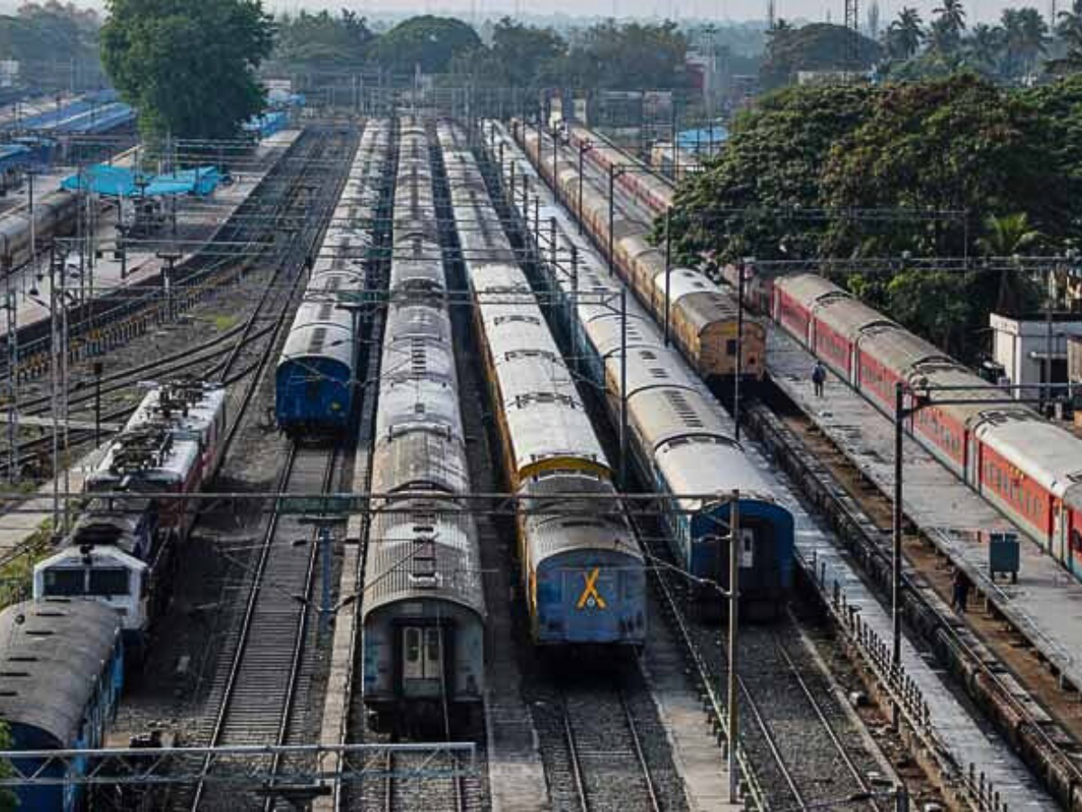दिवाली-छठ पर घर जाने की प्लानिंग है? बिहार की इन ट्रेनों में अब भी खाली हैं सीटें! फटाफट देखें पूरी लिस्ट