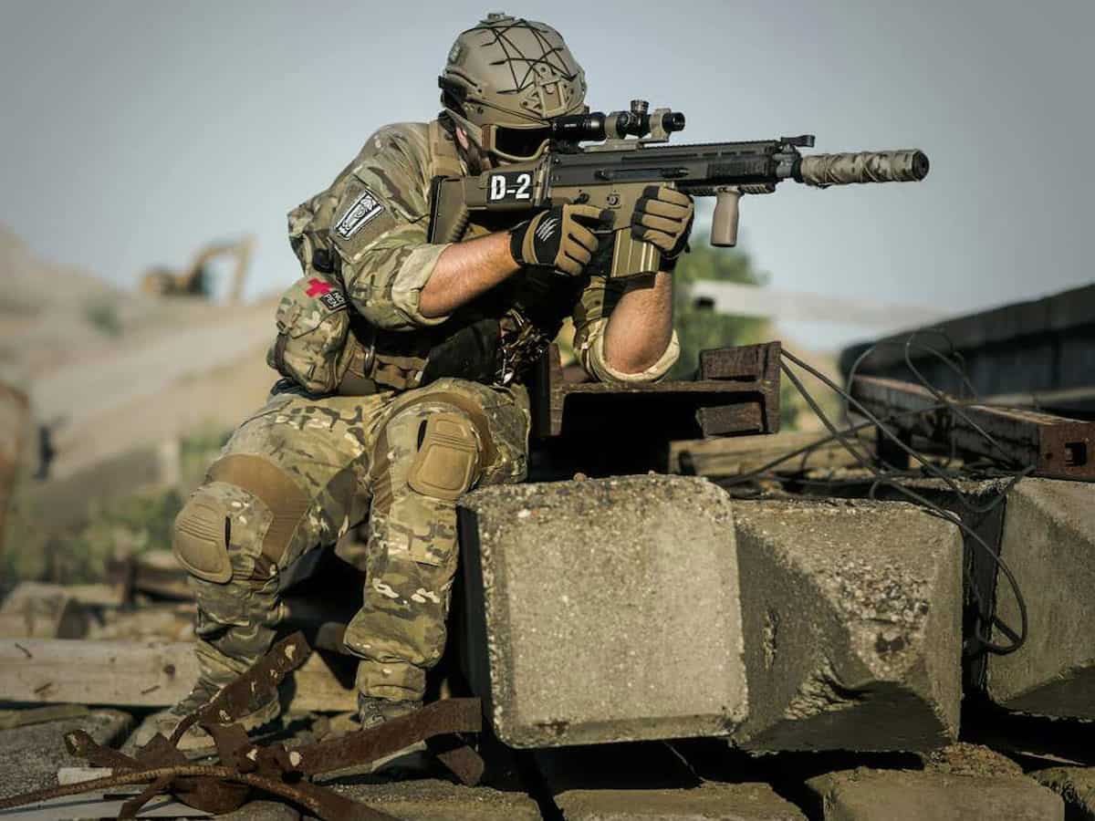 देसी डिफेंस कंपनियों के बल्ले-बल्ले, सरकार ने खोला खजाना, 6 महीने में 51% रक्षा बजट हुआ खर्च!