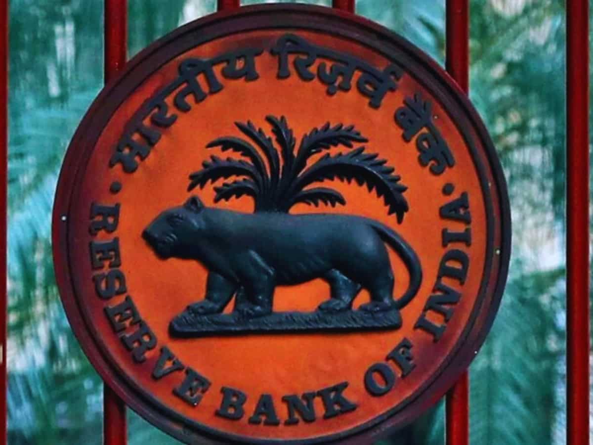 खुशखबरी: EMI सस्ती! RBI दिसंबर में घटाएगा ब्याज दरें, लोन होंगे किफायती, जानें बड़ा असर