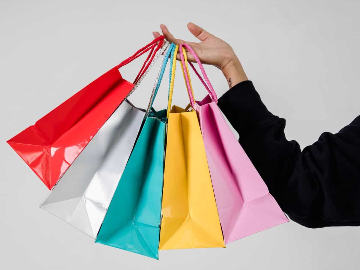 Diwali Shopping 2025: दिल्‍ली के इन बाजारों में होगी शानदार शॉपिंग! कपड़ों से इलेक्ट्रॉनिक्‍स तक सब सस्‍ते में मिलेगा