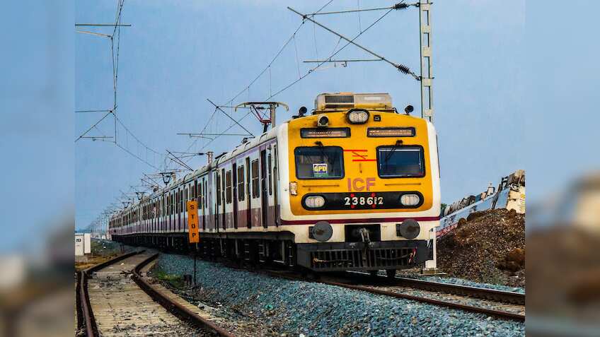 IRCTC New Rules: अब बिना कैंसिलेशन चार्ज दिए बदल सकेंगे ट्रेन जर्नी की डेट, नए साल में पैसेंजर्स को मिलेगा ये खास फीचर!