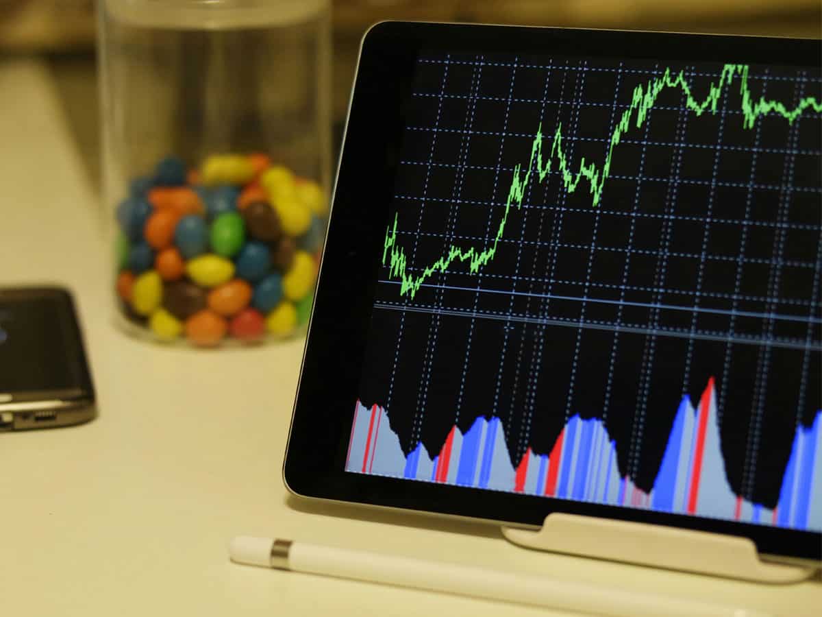 दिवाली से पहले FII ने कराई पैसों की बारिश, चार्ट में बना महाबली बुल कैंडल, एक्सपर्ट ने बताया अगला टारगेट