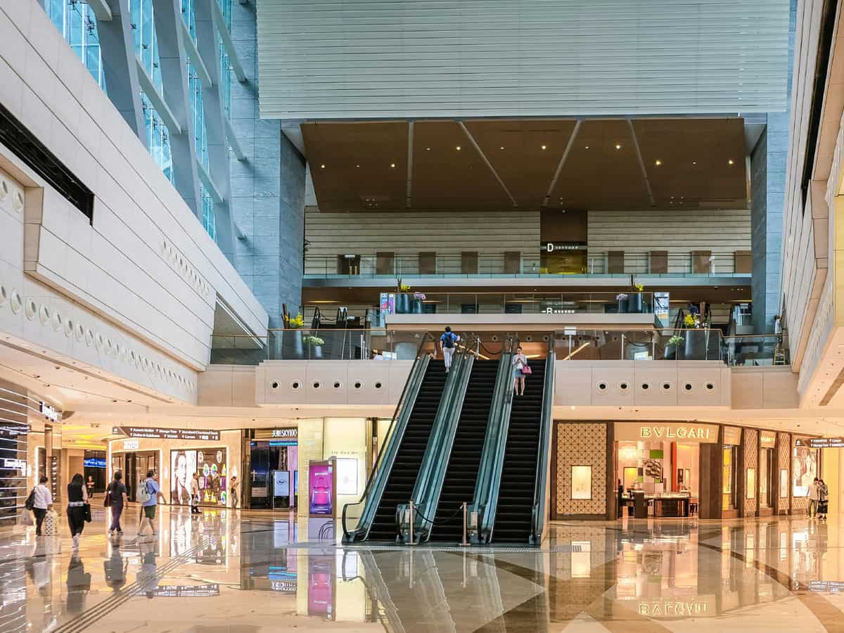 दिल्ली-मुंबई से बड़े डेवलपर्स ने मोड़ा मुंह! इन 5 छोटे शहरों में लगा शॉपिंग मॉल का मेला, प्रॉपर्टी में बूम तय