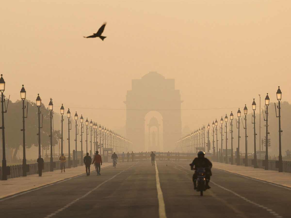 दिवाली से पहले दिल्ली की हवा बेहद खराब, ग्रैप स्टेज-2 के प्रतिबंध लागू, 302 पहुंचा AQI