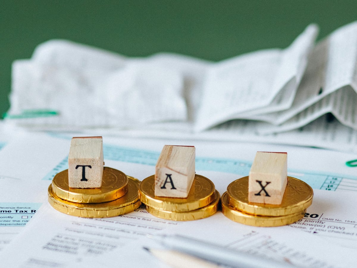 इन 10 बातों पर Income Tax रखता है 'बाज की नजर'! एक भी किया तो घर तक आ सकता है टैक्स नोटिस