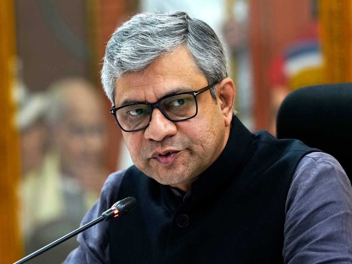 दिवाली-छठ जैसे त्योहारों पर अब रेलवे स्टेशन पर नहीं होगी धक्का-मुक्की! रेलमंत्री ने बताया रेलवे का मास्टरप्लान