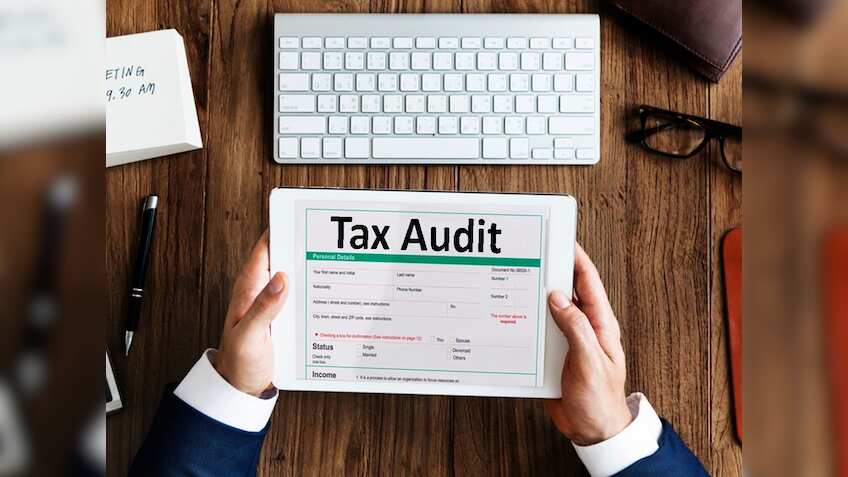 Income Tax Audit: बेहद करीब आ चुकी है लास्ट डेट, अब और देर ना करें, जानिए डेडलाइन चूके तो लगेगा कितना जुर्माना
