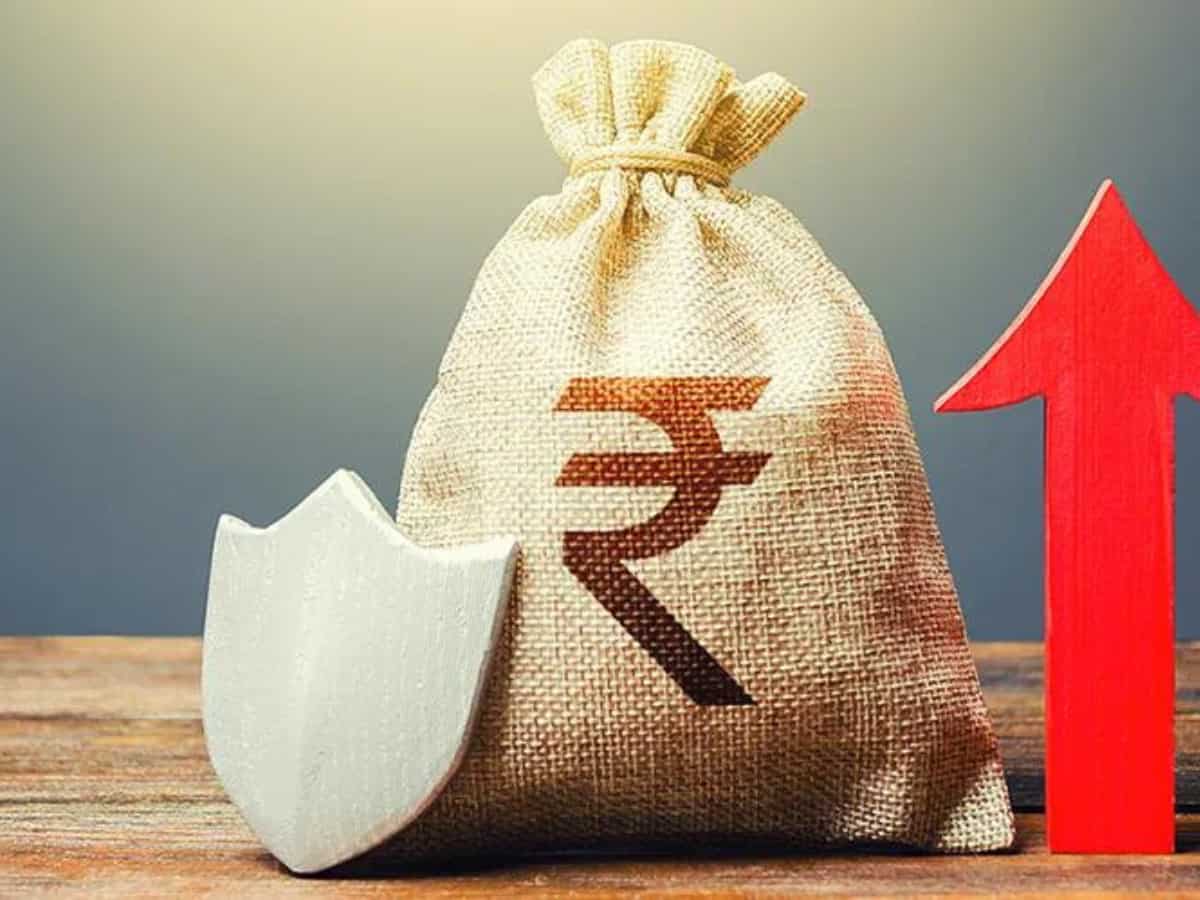 पैसों की बारिश चाहते हैं? फाइनेंशियल सक्सेज के 10 ऐसे सीक्रेट ऑप्शन जिन्हें अपनाकर हर कोई बन सकता है धनवान!