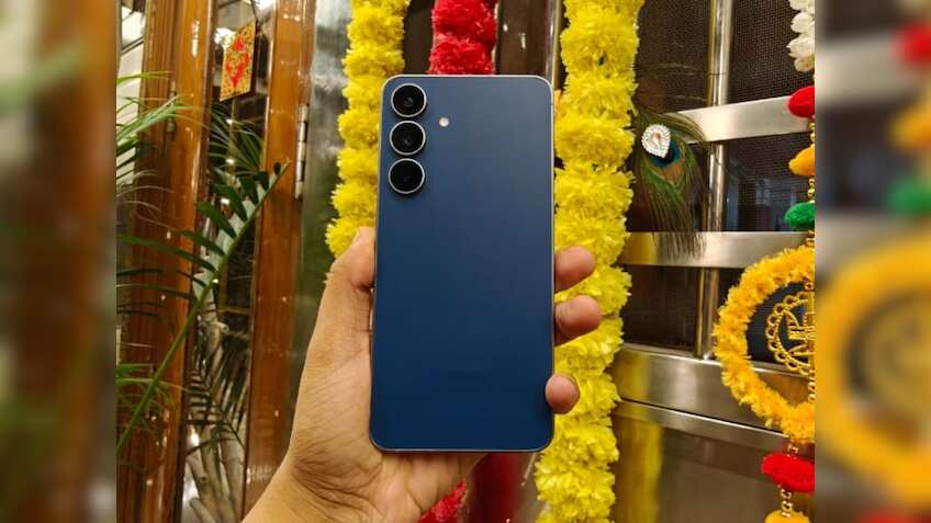 Samsung Galaxy S25 FE Review: एक महीने इस्तेमाल के बाद पता चल गया कैसा है ये फ्लैगशिप किलर! खरीदना चाहिए?