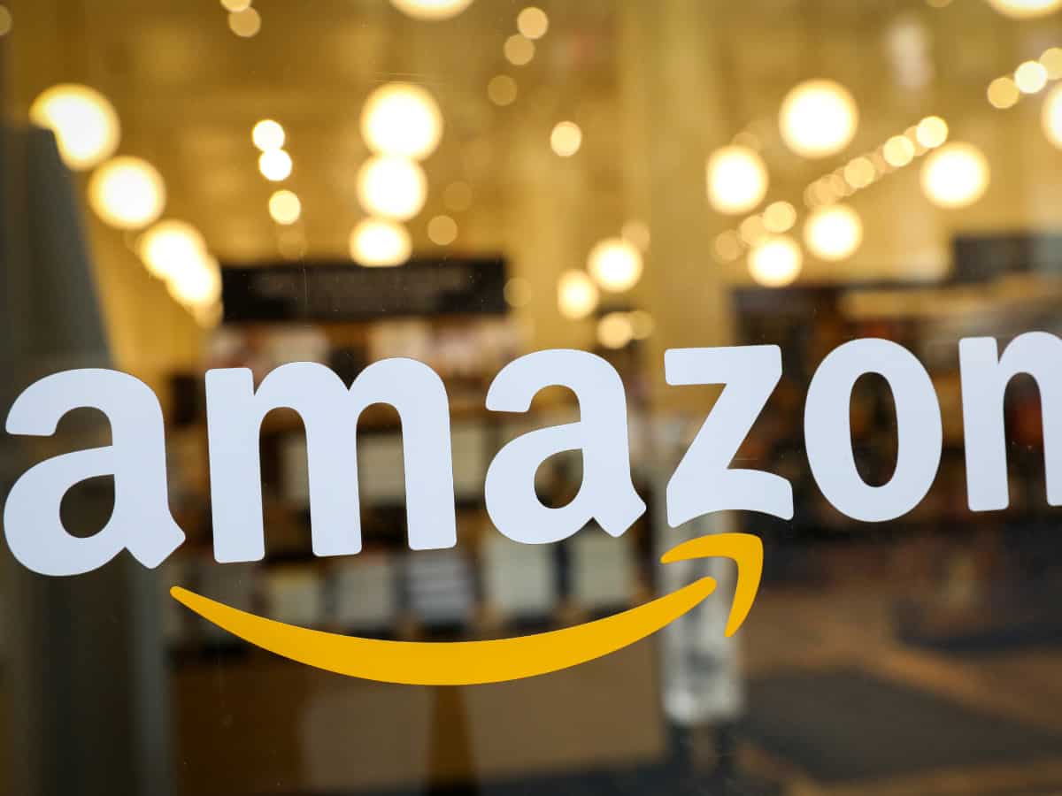 Amazon पर फिर गिरी छंटनी की गाज! 30,000 लोगों की Mail भेजकर कंपनी से निकाल रही कंपनी