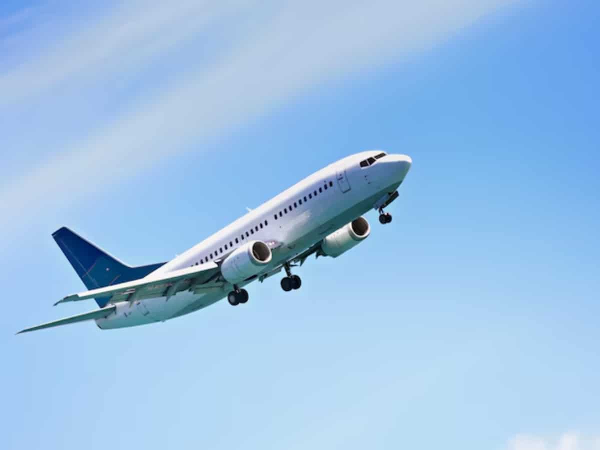 फ्लाइट टिकट कैंसिल करने पर अब नो टेंशन: DGCA का नया रूल लाया बंपर राहत, अब फ्री में बदलें टिकट, 24 घंटे में नाम सुधार, 21 दिन में रिफंड!