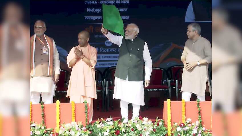 PM मोदी का बड़ा तोहफा! 4 नई वंदे भारत एक्सप्रेस को दिखाई हरी झंडी, जानें कहां चलेंगी ये सुपरफास्ट ट्रेनें