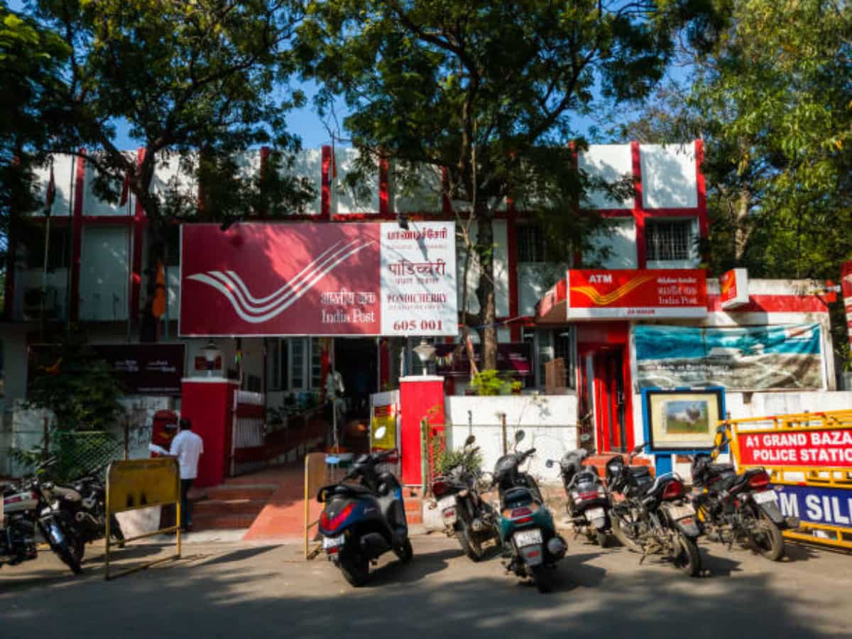 पैसा बनाने की मशीन है पोस्ट ऑफिस की ये धांसू स्कीम, ₹9 लाख के निवेश पर मिलेगा ₹5550 का फिक्स ब्याज,चेक करें डिटेल्स